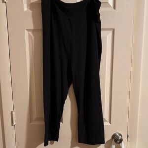 Black Women's light weight athletic pull on pant